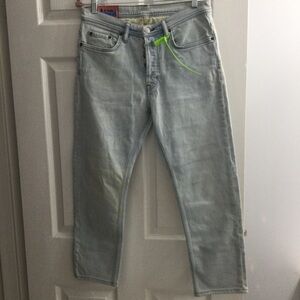 listing-status-banner